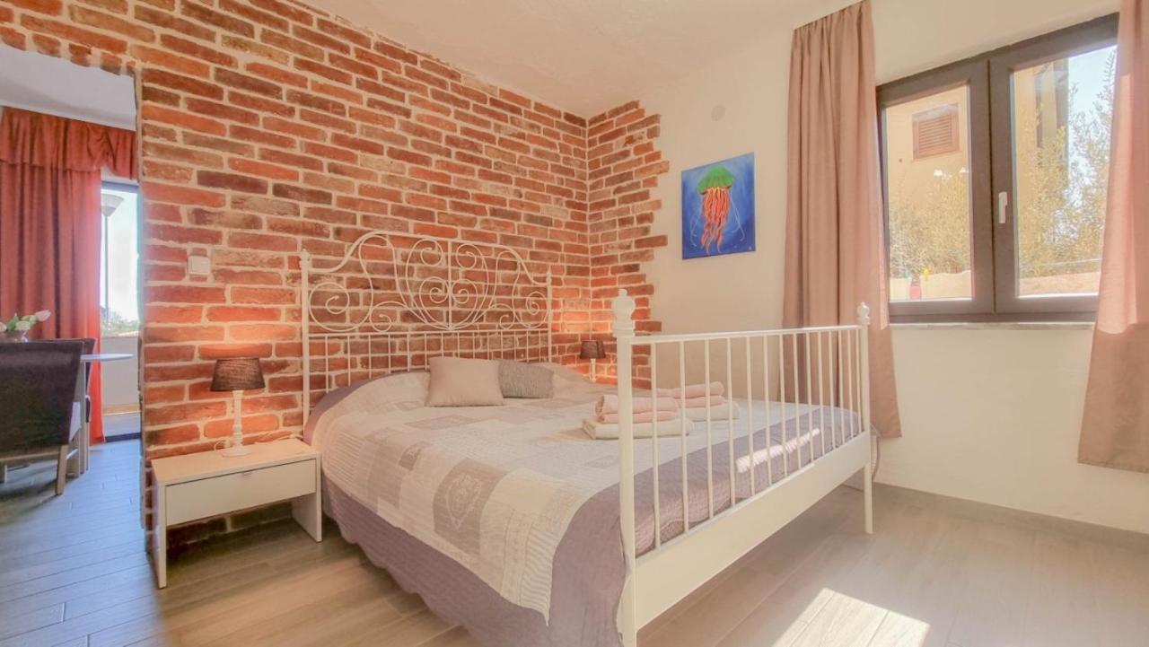 Enio Appartement Novigrad Istria Buitenkant foto